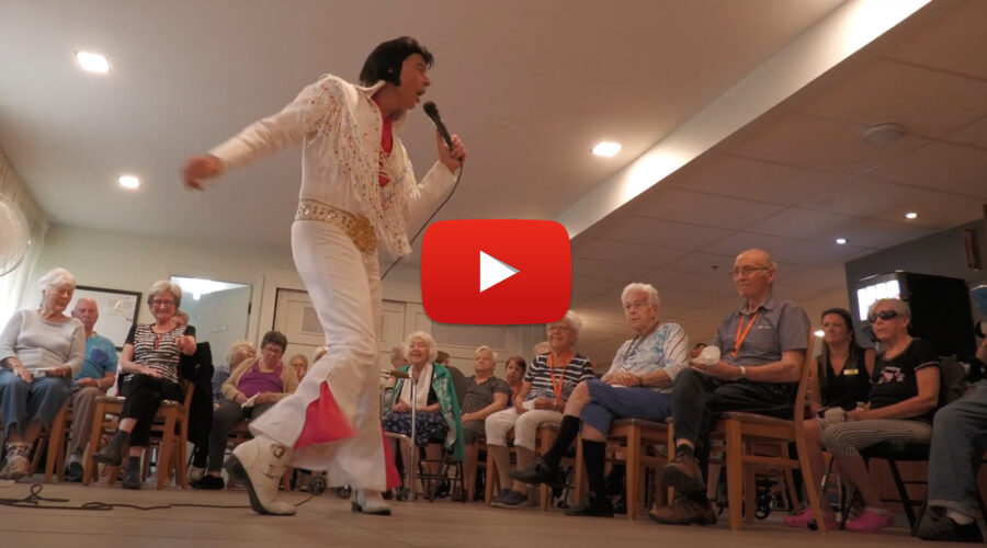 Elvis chante au Centre d’hébergement Nicolet!